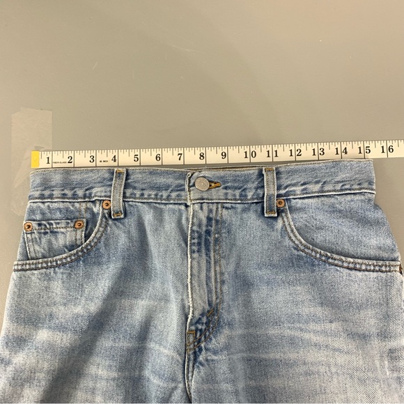 Vintage Levis Strauss Mom Shorts Size 8 Heavy Cotton ( waist 30” ). Flaw - Picture 8 of 13